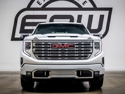 Used 2024 GMC Sierra 1500 Denali w/ Denali Reserve Package image 3
