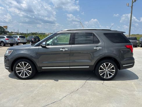 Used 2018 Ford Explorer Platinum AWD/4WD image 7