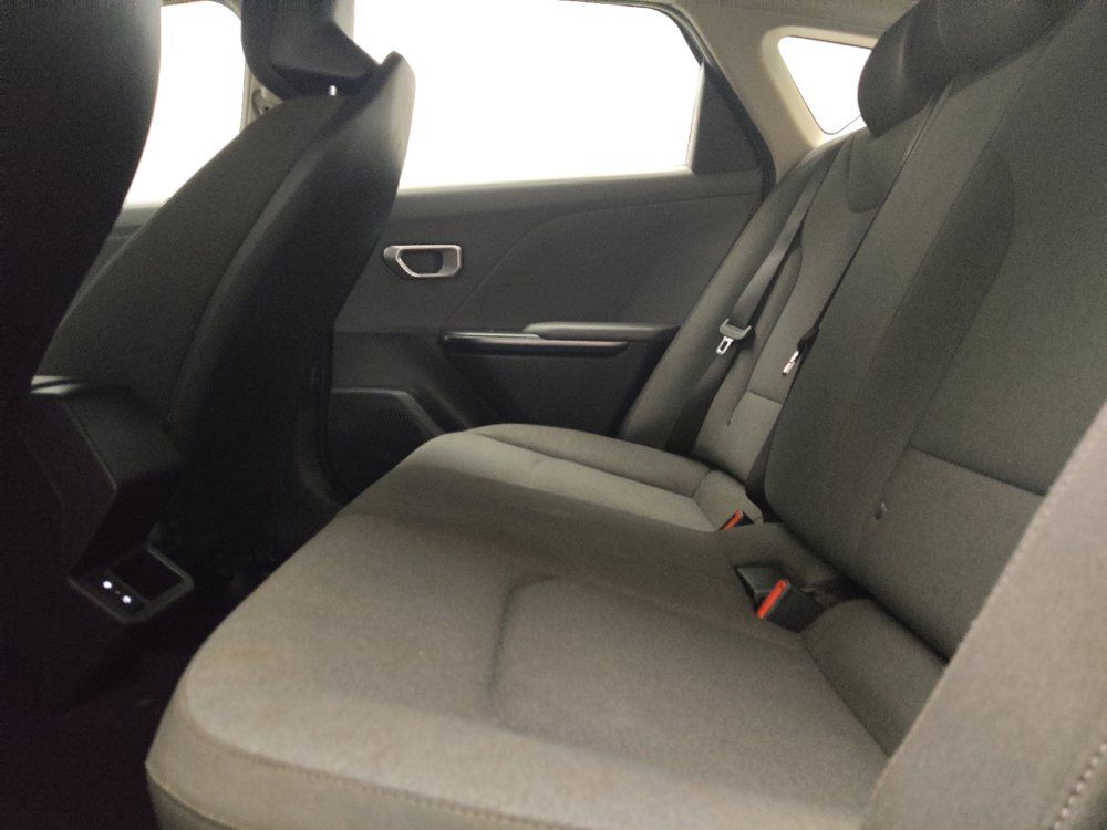 Used 2025 Kia K4 FWD image 18