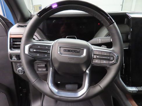 Used 2025 GMC Yukon Denali w/ Denali Reserve Package AWD/4WD image 49