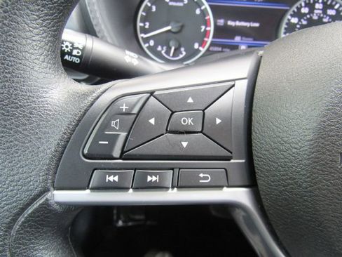 Used 2023 Nissan Sentra SV image 33