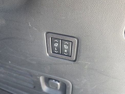 Used 2023 Chevrolet Traverse High Country w/ LPO, 'HIT The Road' Package FWD image 13