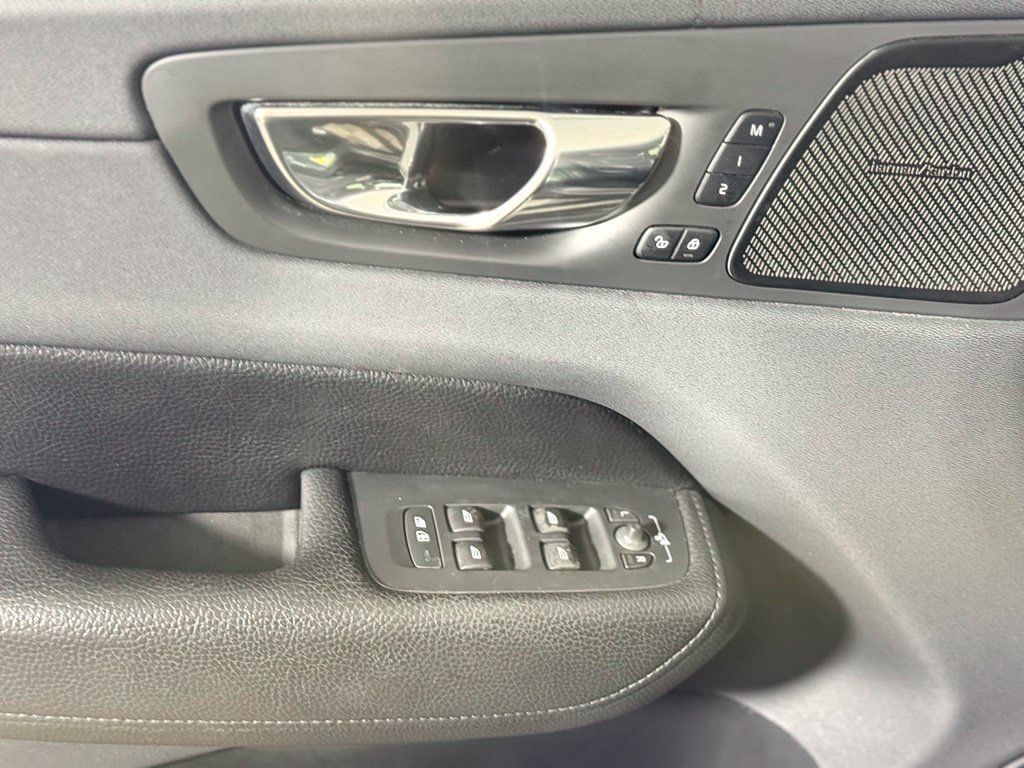 Used 2019 Volvo XC60 T6 Inscription AWD/4WD image 22