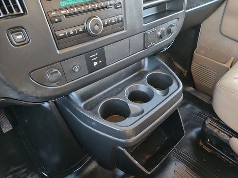 Used 2016 Chevrolet Express 2500 image 20