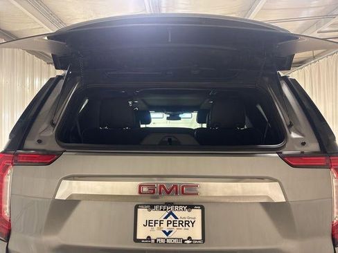 Used 2023 GMC Yukon Denali image 32