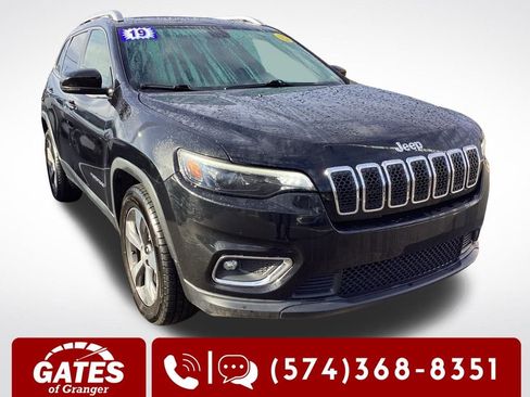 Used 2019 Jeep Cherokee Limited image 1