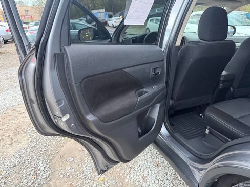 Used 2017 Mitsubishi Outlander SE image 14