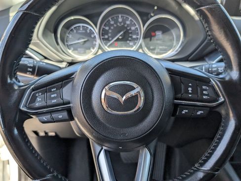 Used 2018 MAZDA CX-5 Touring w/ Preferred Equipment Package FWD image 18
