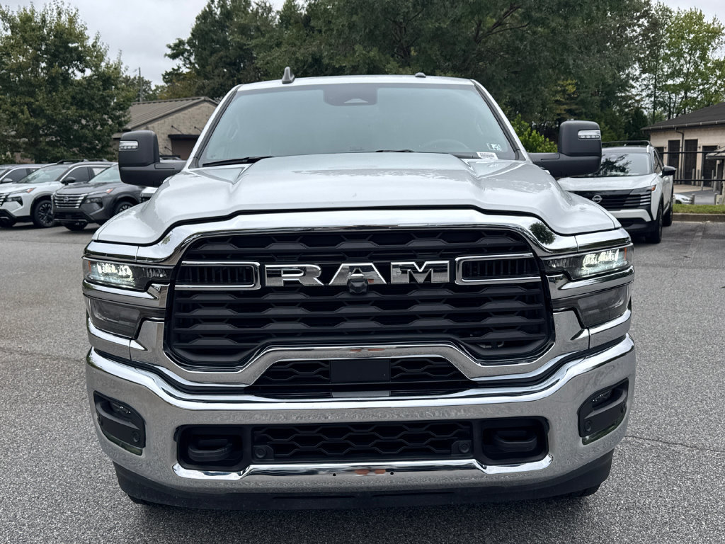 Used 2025 RAM 2500 Big Horn AWD/4WD image 3