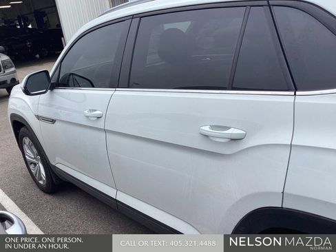 Used 2021 Volkswagen Atlas Cross Sport SE w/ V6 Towing Package FWD image 9