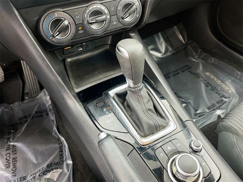 Used 2016 MAZDA MAZDA3 i Sport w/ Preferred Equipment Package image 16