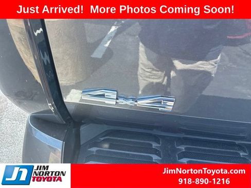 Used 2023 Toyota Tundra Limited AWD/4WD image 8