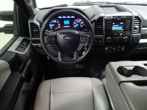 Used 2019 Ford F250 XL w/ Power Equipment Group image 41