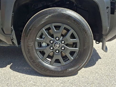 Used 2025 Toyota 4Runner SR5 image 8