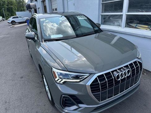 Certified 2025 Audi Q3 2.0T Premium AWD/4WD image 12