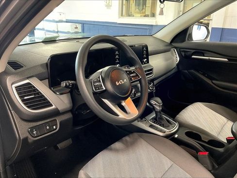 Used 2024 Kia Seltos LX AWD/4WD image 8