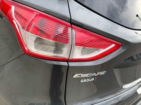 Used 2016 Ford Escape SE w/ Equipment Group 201A image 28