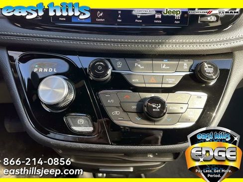 New 2026 Chrysler Pacifica Select image 7