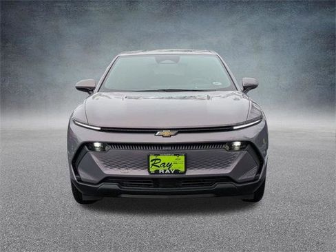 New 2026 Chevrolet Equinox EV LT image 9