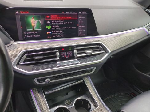 Used 2019 BMW X5 xDrive40i w/ M Sport Package image 29