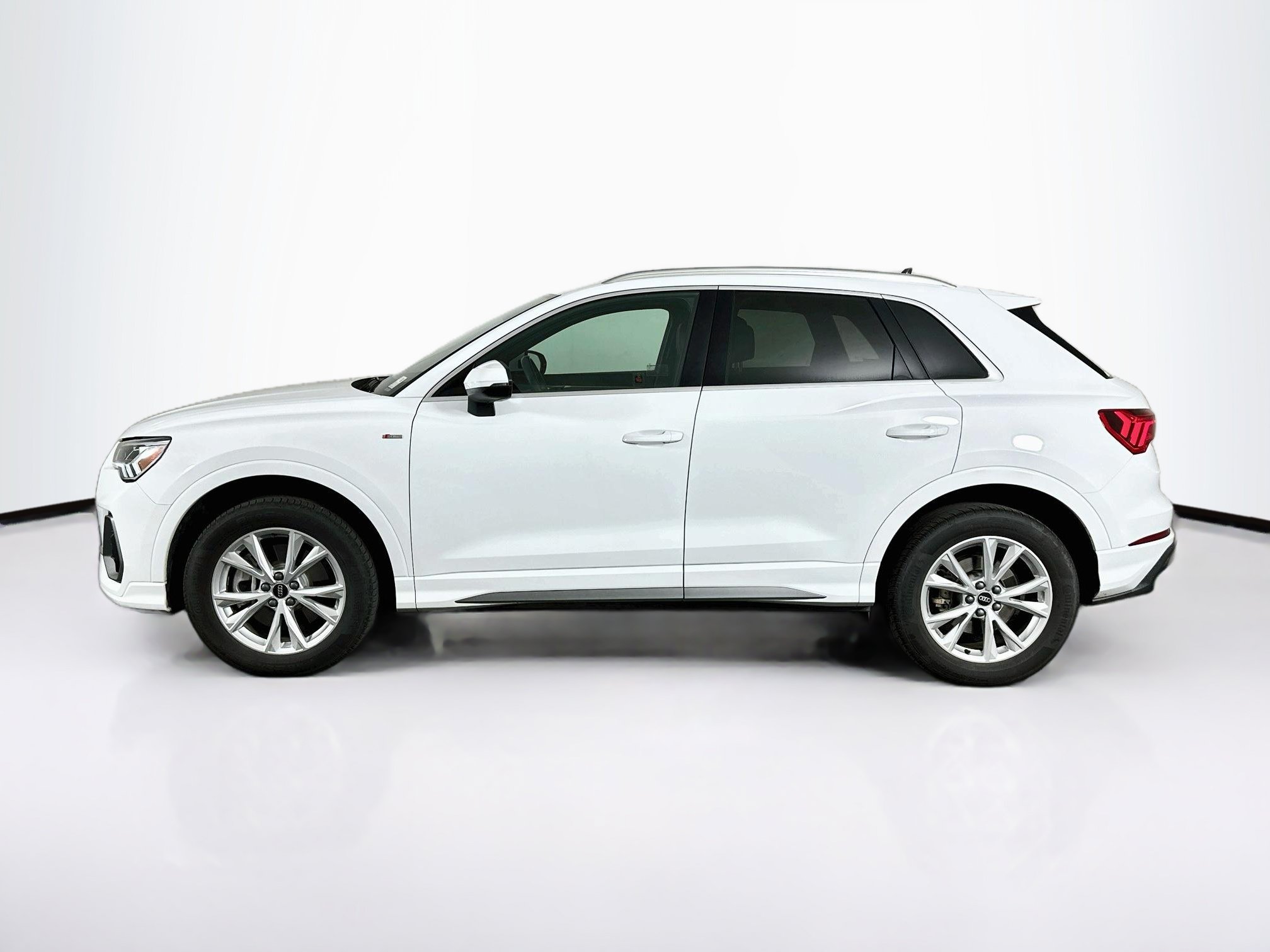 Used 2025 Audi Q3 2.0T Premium AWD/4WD image 4