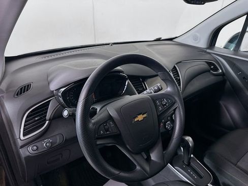 Used 2019 Chevrolet Trax LT image 10
