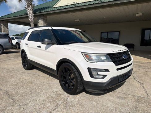 Used 2016 Ford Explorer Sport w/ Equipment Group 401A AWD/4WD image 3