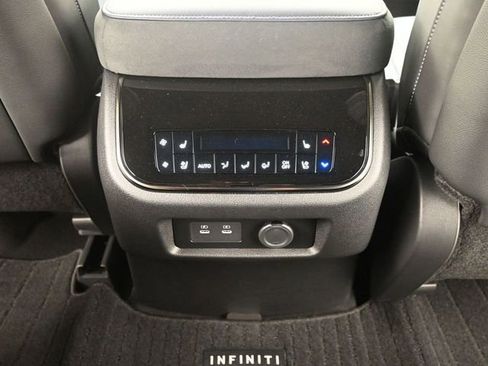 New 2026 INFINITI QX80 4WD image 32