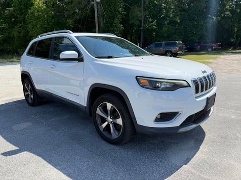 Used 2019 Jeep Cherokee Limited AWD/4WD image 2