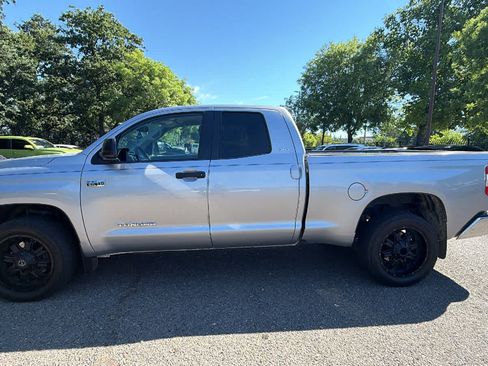 Used 2014 Toyota Tundra SR5 w/ SR5 Upgrade Package AWD/4WD image 8