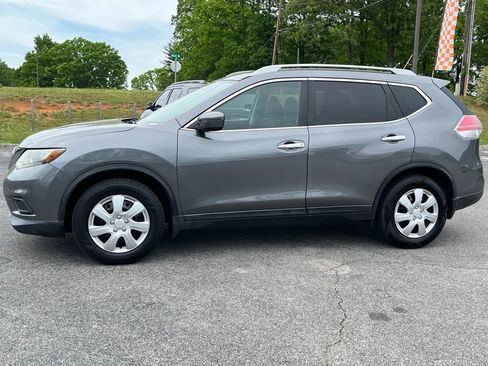 Used 2016 Nissan Rogue S w/ Appearance Package FWD image 5