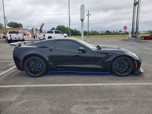 Used 2019 Chevrolet Corvette ZR1 RWD image 2