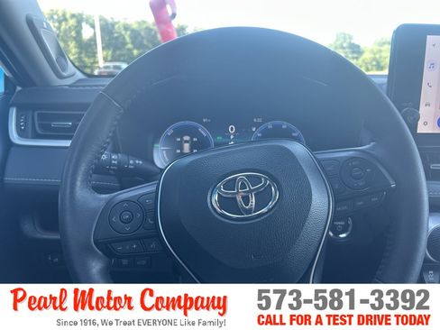 Used 2025 Toyota RAV4 Limited w/ Advanced Technology Package AWD/4WD image 12