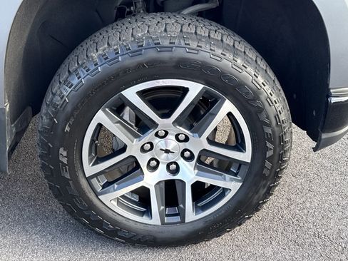 Used 2020 Chevrolet Silverado 1500 LT Trail Boss image 12