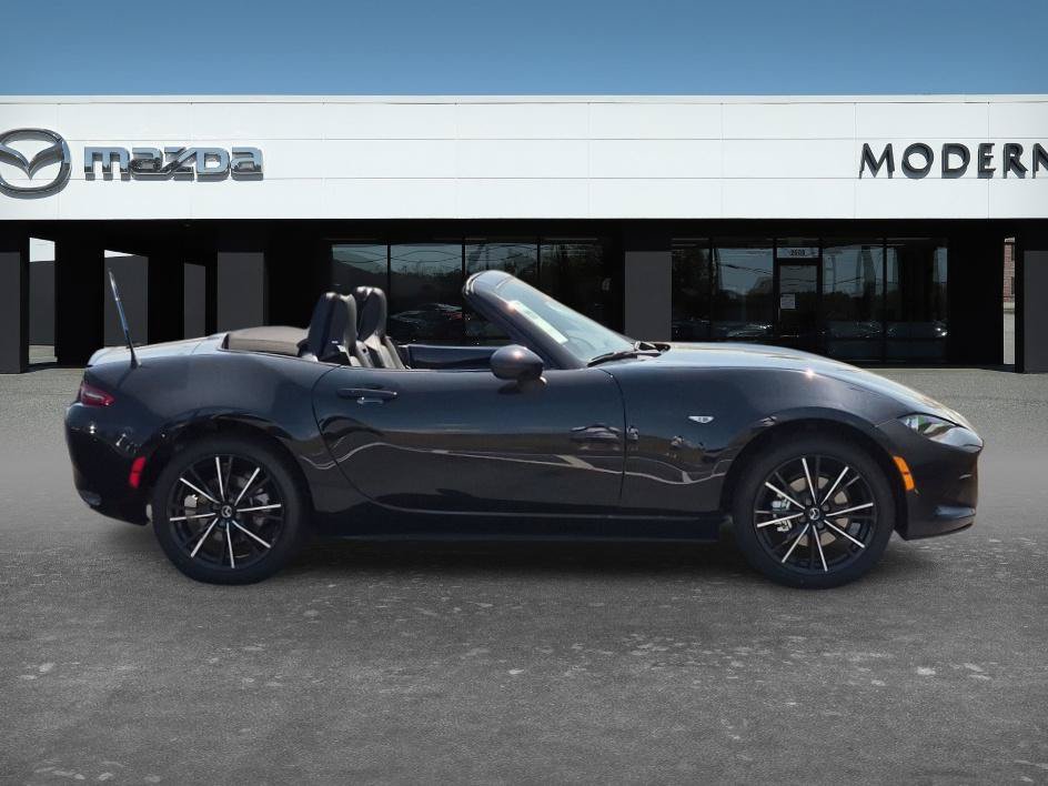 New 2026 MAZDA MX-5 Miata Grand Touring RWD image 6