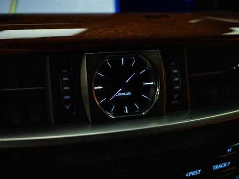 Used 2016 Lexus LX 570 4WD image 32