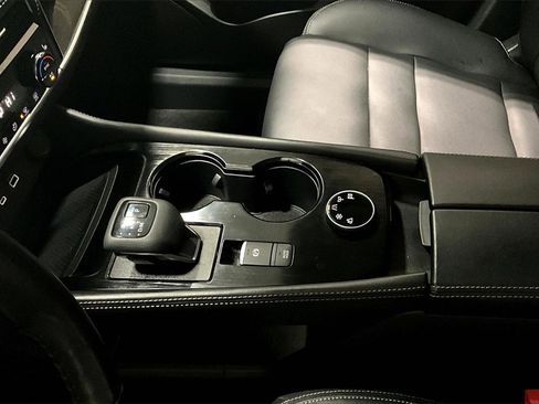 Used 2023 Nissan Rogue SL w/ SL Premium Package image 18