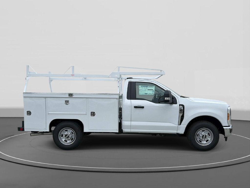 New 2026 Ford F250 XL w/ XL Chrome Package RWD image 4