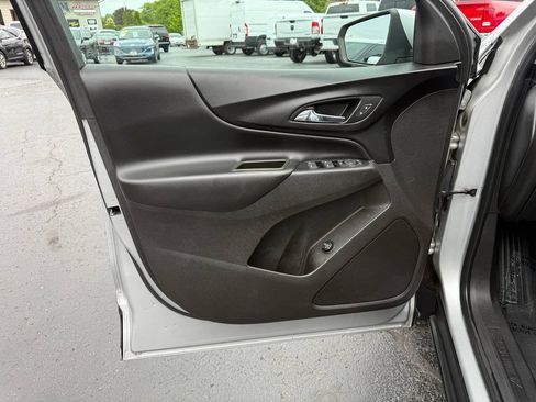 Used 2019 Chevrolet Equinox LT FWD image 19