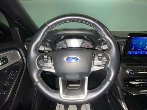 Used 2020 Ford Explorer Limited w/ Class III Trailer Tow Package image 14