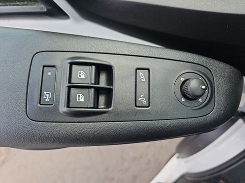 Used 2025 RAM ProMaster 2500 w/ Convenience Group FWD image 30