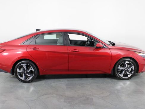 Certified 2023 Hyundai Elantra SEL w/ Convenience Package image 14