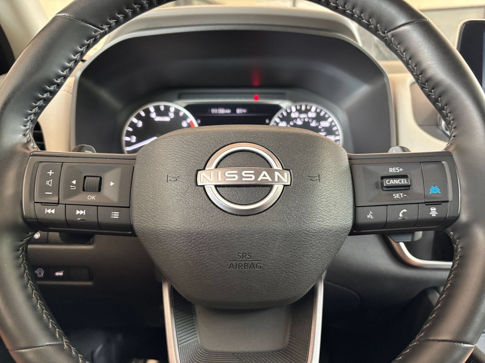 Used 2025 Nissan Rogue SV AWD/4WD image 29