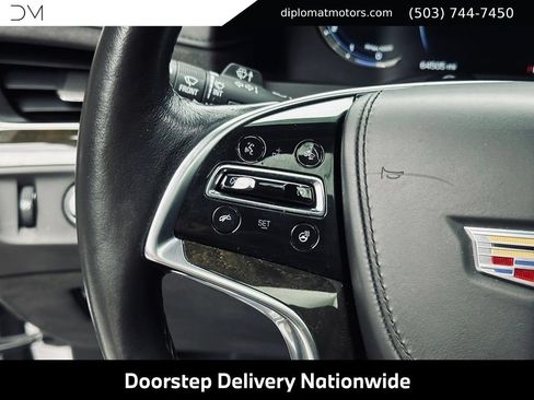 Used 2017 Cadillac Escalade ESV Platinum AWD/4WD image 35