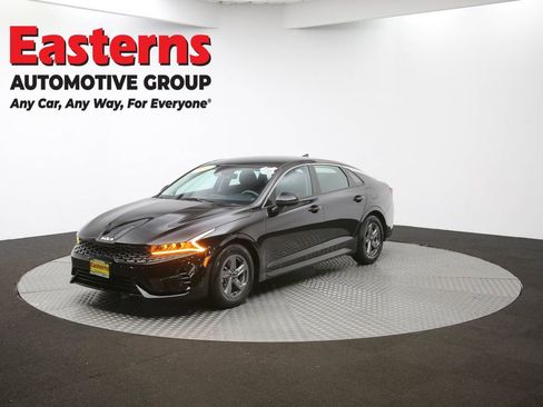 Used 2024 Nissan Sentra SV image 55