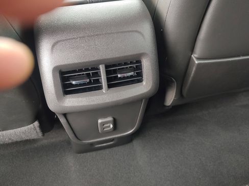 Used 2022 GMC Terrain SLT w/ Tech Package image 14