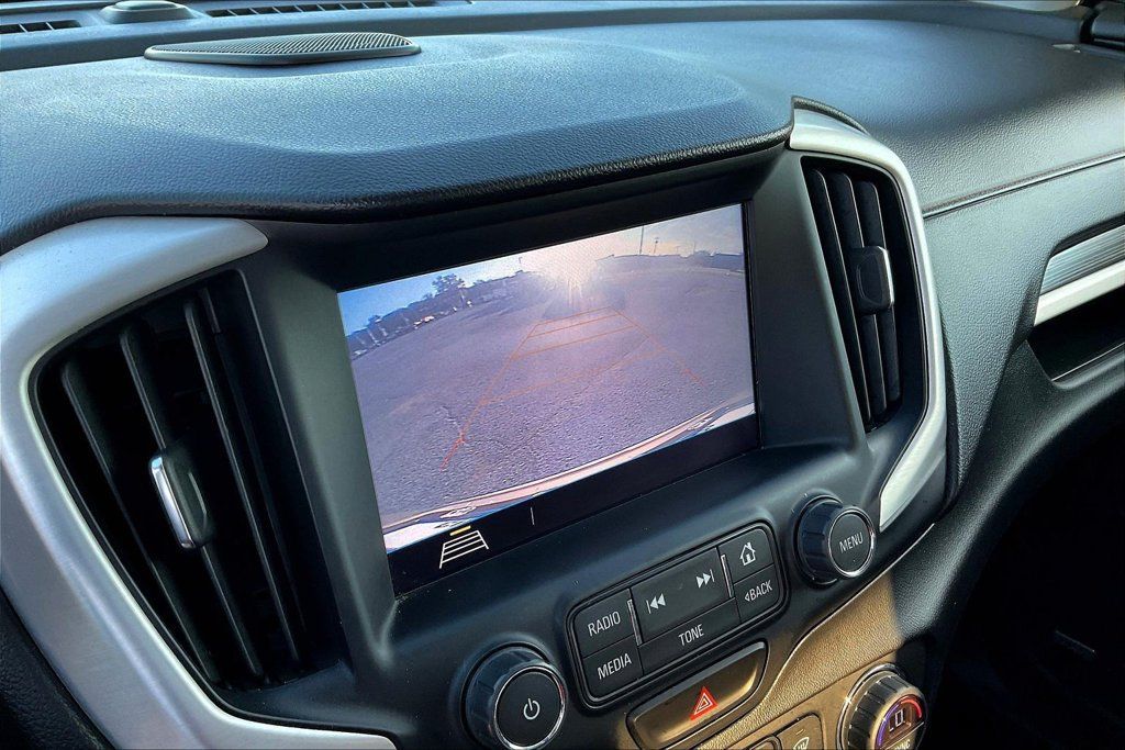 Used 2018 GMC Terrain SLT w/ Preferred Package FWD image 13