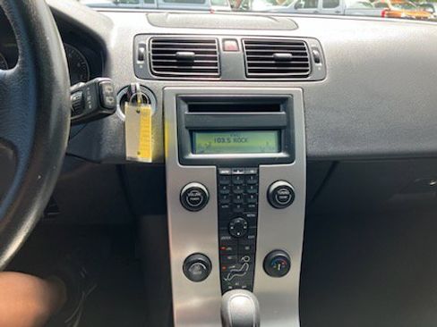 Used 2006 Volvo V50 T5 image 13