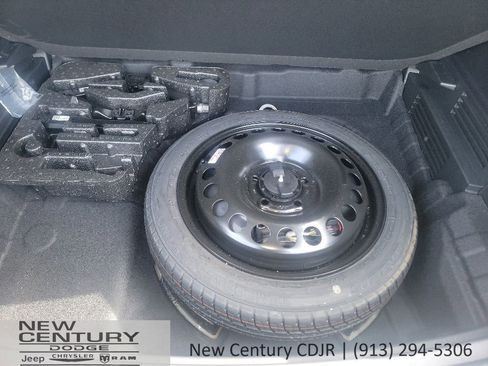 Used 2025 Chevrolet TrailBlazer LT AWD/4WD image 22