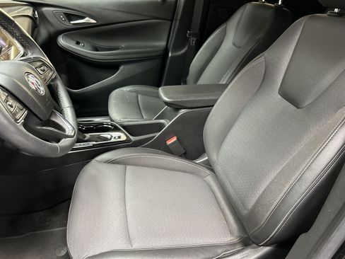 Used 2023 Buick Encore GX Select w/ Sport Touring Package FWD image 17